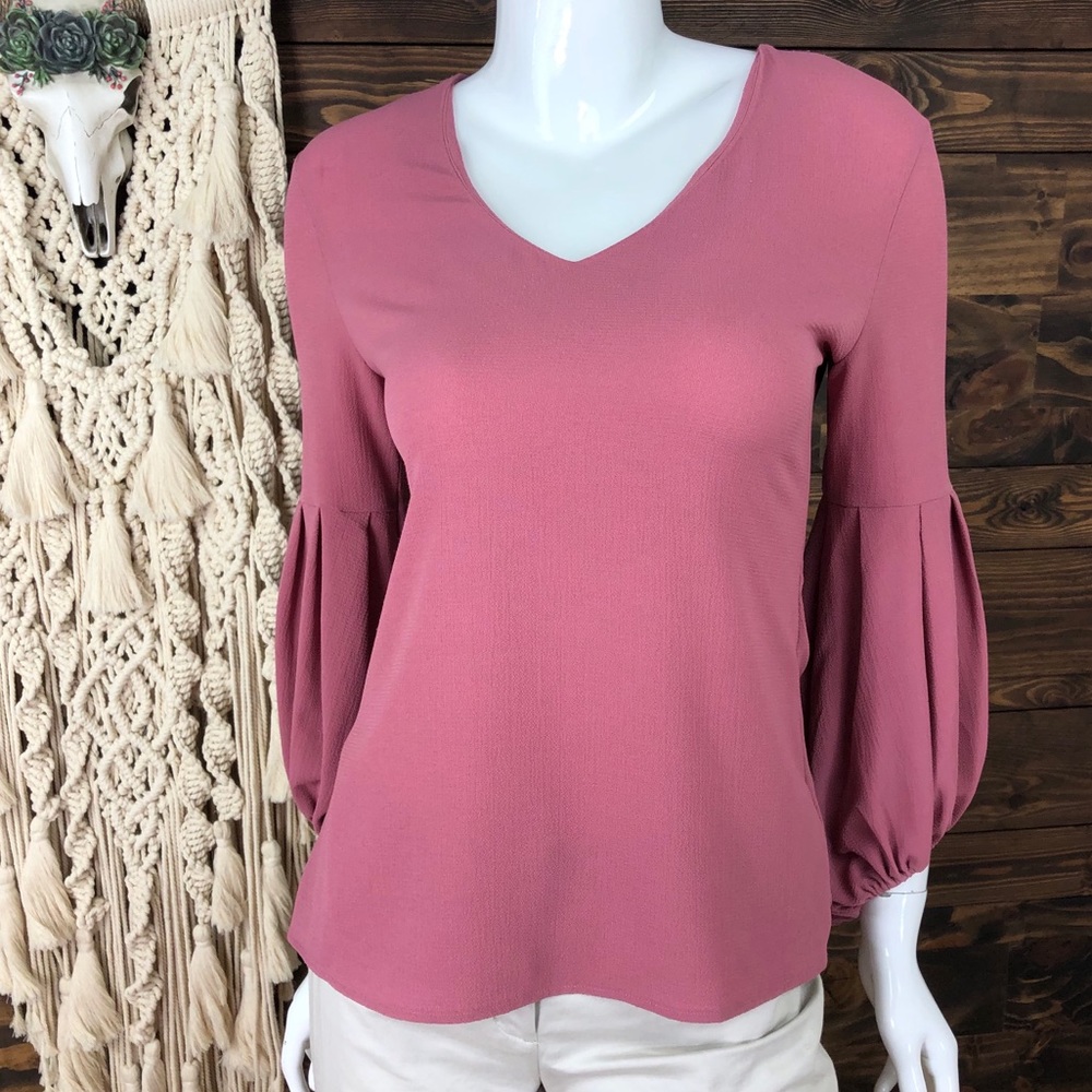 WAYF | Balloon Sleeve V-Neck Blouse Pleated Design